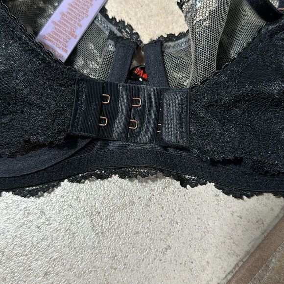 Savage X Fenty Black Candy Hearts Unlined Lace Balconette Bra - Picture 10 of 12